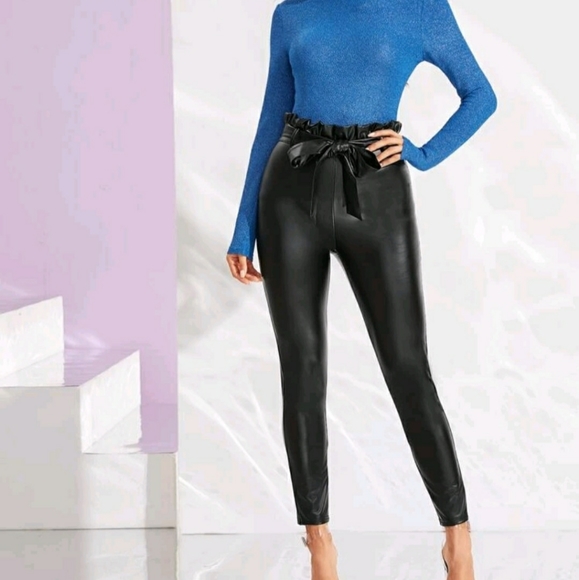 Vegan paper bag waist pants - Picture 3 of 4